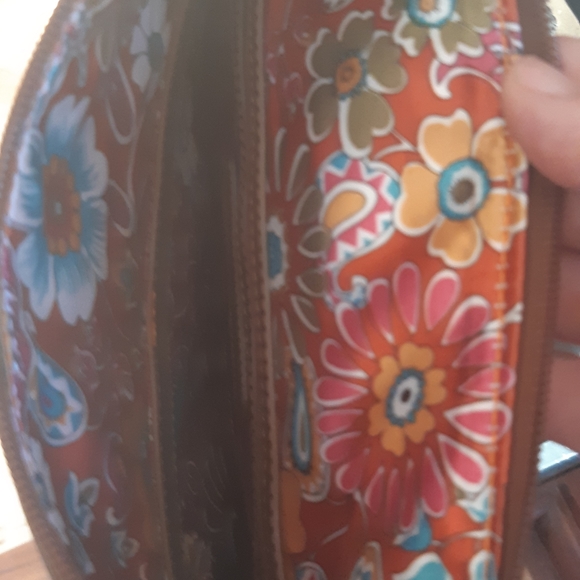 Handbag - Picture 3 of 4